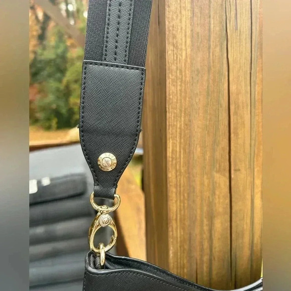 Henri Bendel Cross-Body with HB logo! - Picture 4 of 7